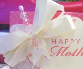 Make a Mothers Day card today!